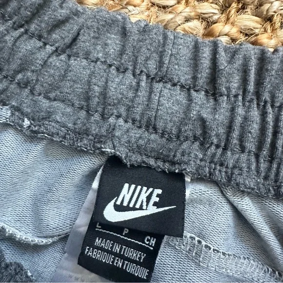 Sold - Picture 5 of 8